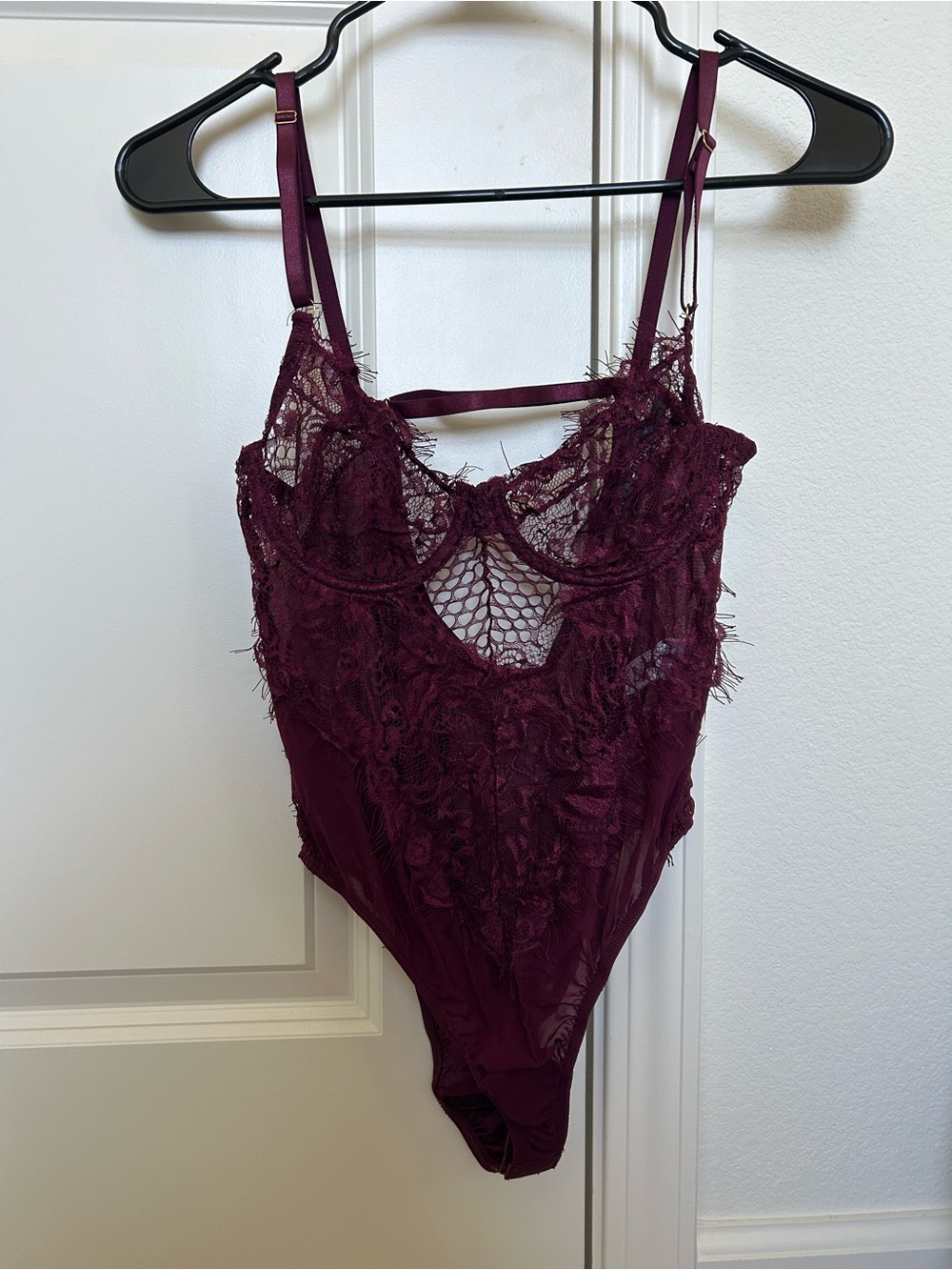 OOTDFash Wine Lace Appliqué Bodysuit